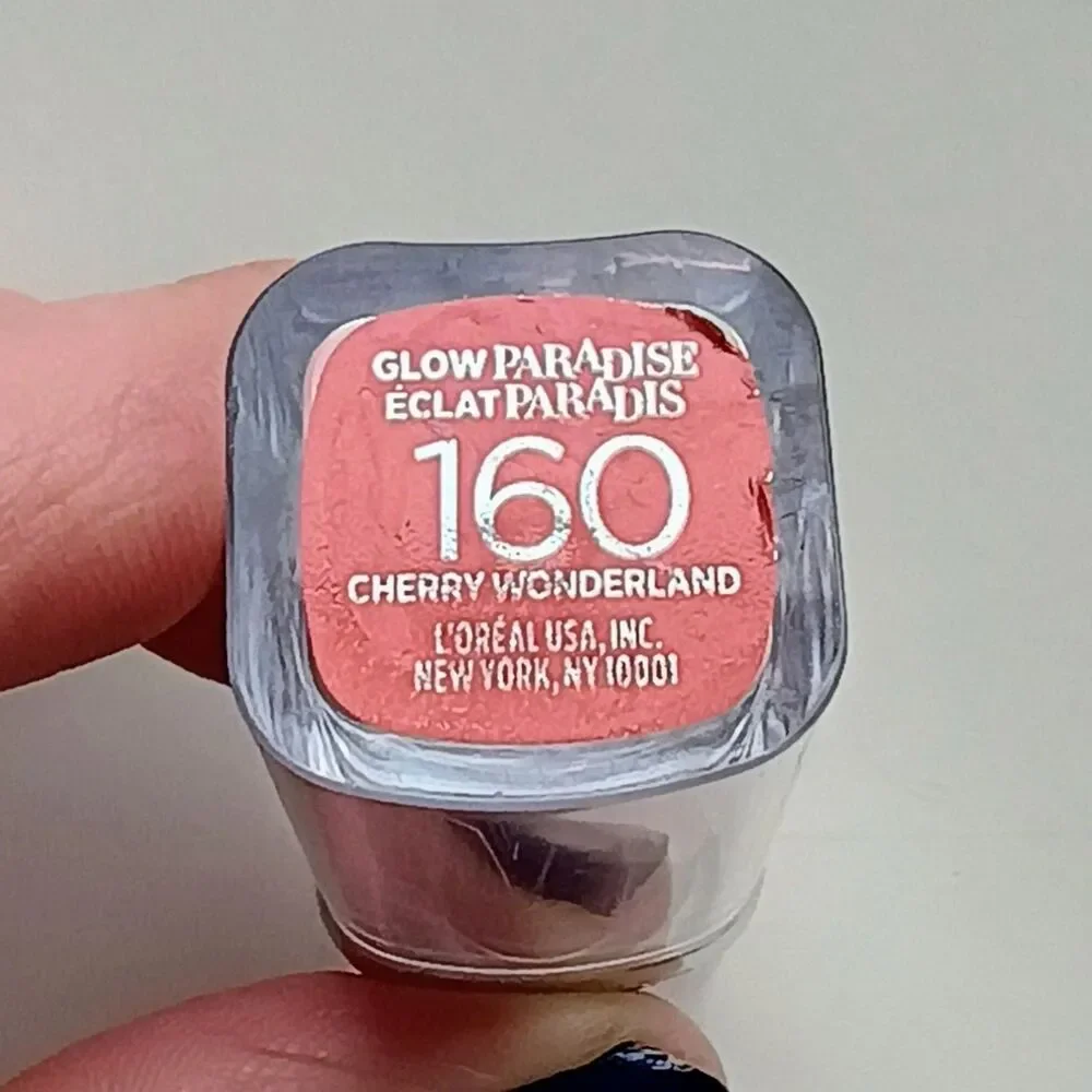 L’Oréal Paris Glow Paradise Balm-in-Lipstick Duo – 150 Rose Mirage & 160 Cherry